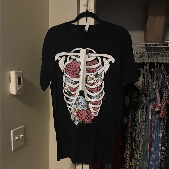 Tops - Black Skeleton Floral Graphic T-Shirt